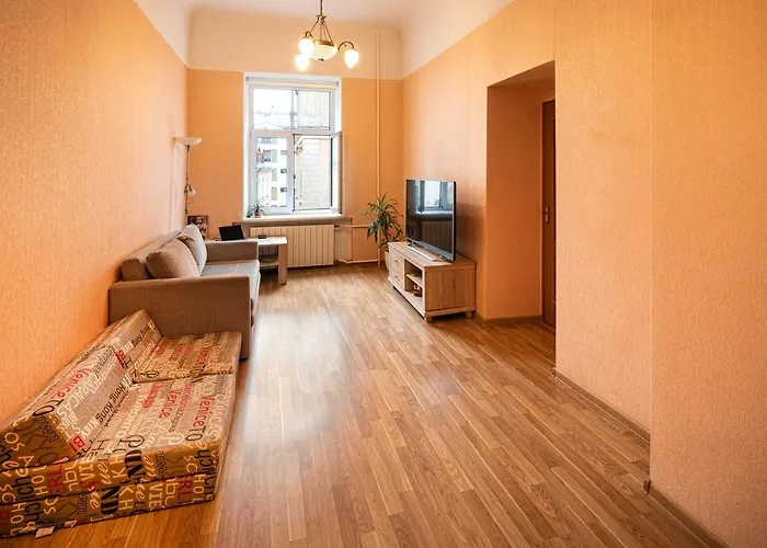 Old Quiet Apartamento Riga