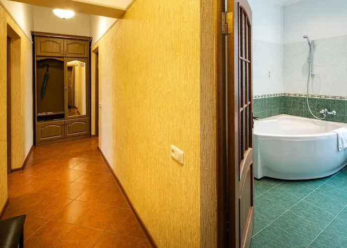 Old Quiet Апартаменты *