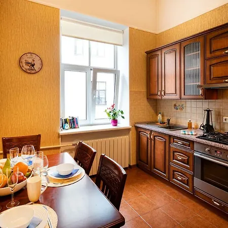 Old Quiet Apartment *